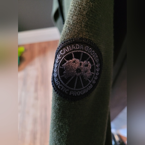Canada Goose light jacket - Picture 4 of 4